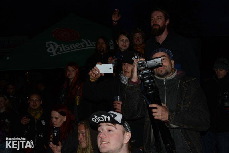 Druhý den Čírofestu v Modré vopici: Všude samá číra! Hráli Plexis, Kohout plaší smrt nebo NVÚ