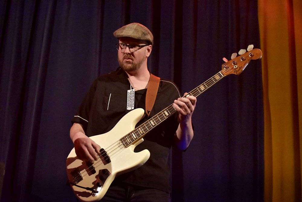 Kolínem zněly žánry blues i jižanský rock, hráli David Evans, Luboš Andršt a Pumpa