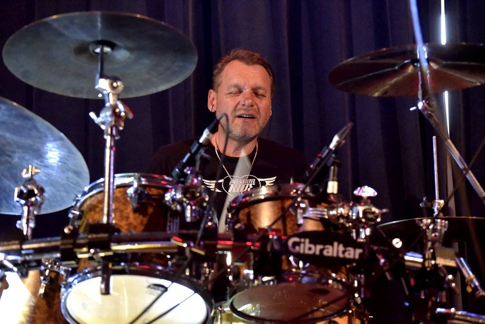 Kolínem zněly žánry blues i jižanský rock, hráli David Evans, Luboš Andršt a Pumpa