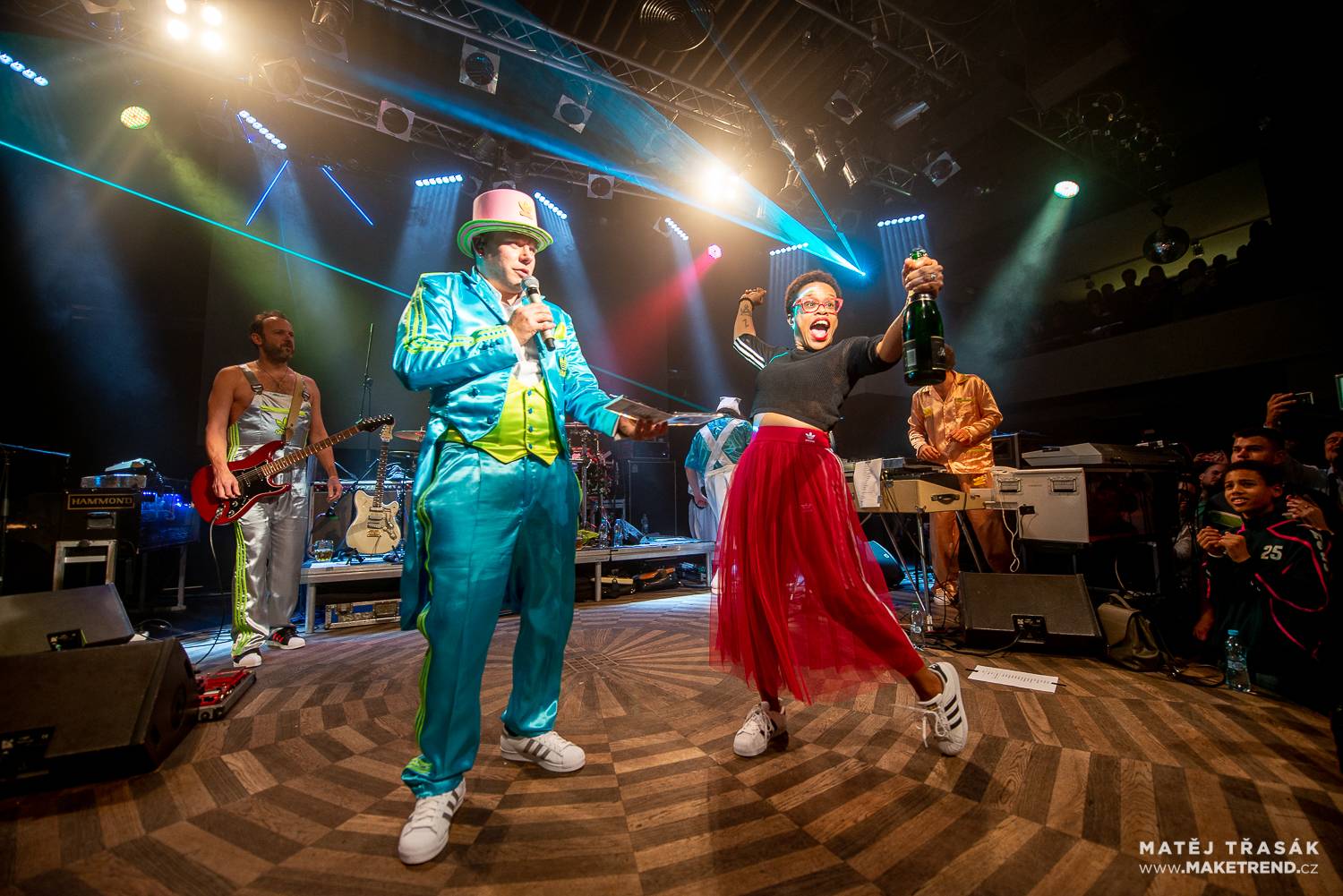 Monkey Business pokřtili v Lucerna Music Baru novou desku. S Tonyou Graves i Annou Fialovou