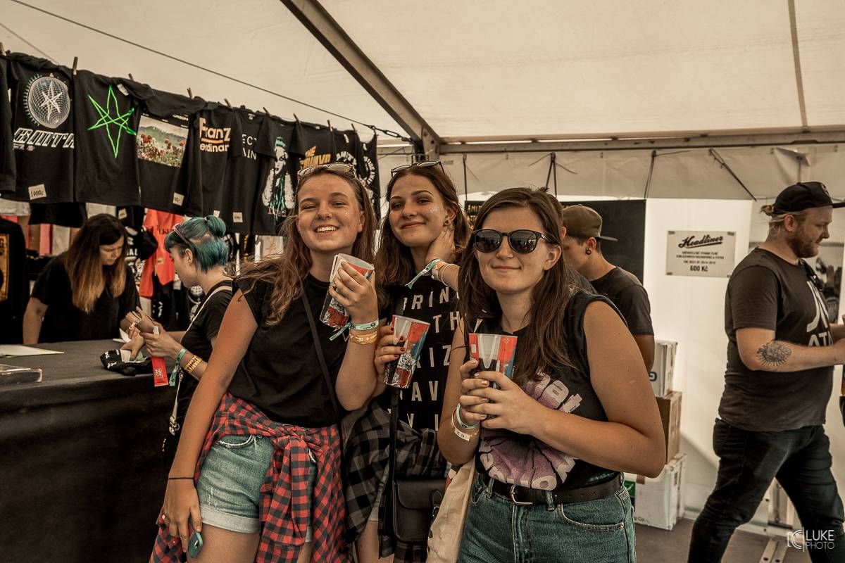 Rock For People začal s Bring Me The Horizon, Kodaline, You Me At Six, Flogging Molly nebo Idles