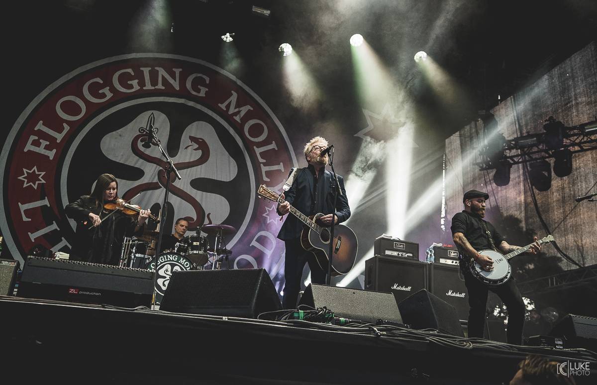 Rock For People začal s Bring Me The Horizon, Kodaline, You Me At Six, Flogging Molly nebo Idles