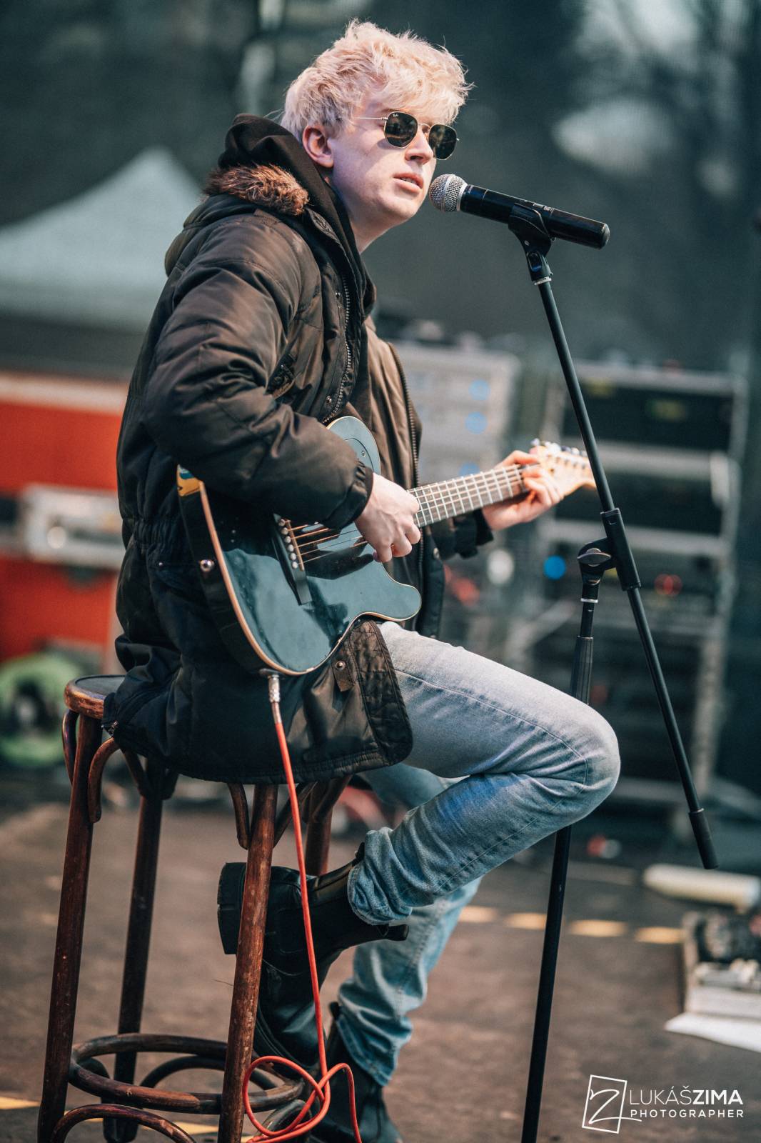 Srdcovka uspořádala na Proseku koncert pro Ukrajinu, vystoupili Adam Mišík, O5 a Radeček nebo Support Lesbiens