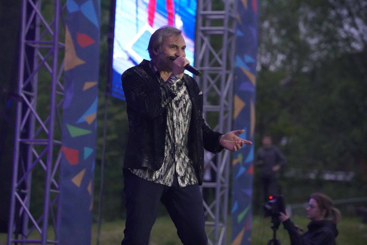 Marpo & Troublegang přivezli na ostravský Majáles ohnivou show, Mig 21 rozeskákali publium