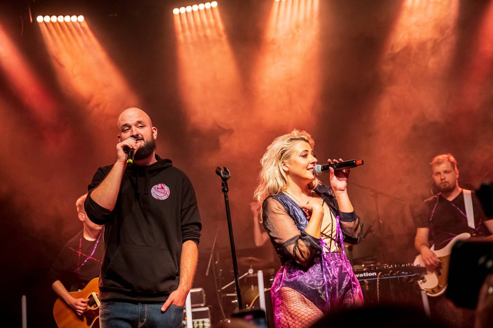 Příběh českého hitu: Pokáč & Anna Julie Slováčková – I když jsme plešatý