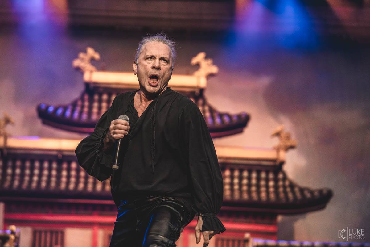 LIVE: Iron Maiden přivezli do Prahy velkolepé metalové divadlo