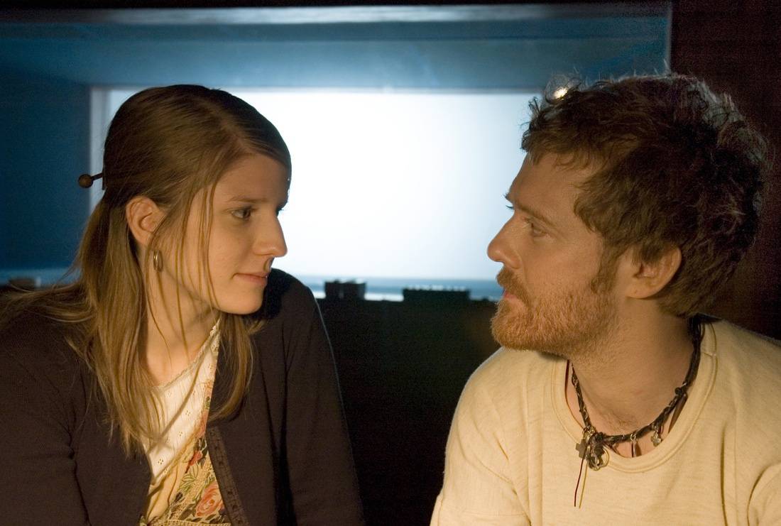 Nejlepší klubovky zimy (III.): Glen Hansard a Markéta Irglová vystoupí třikrát, přijedou i Makoto nebo Andhim