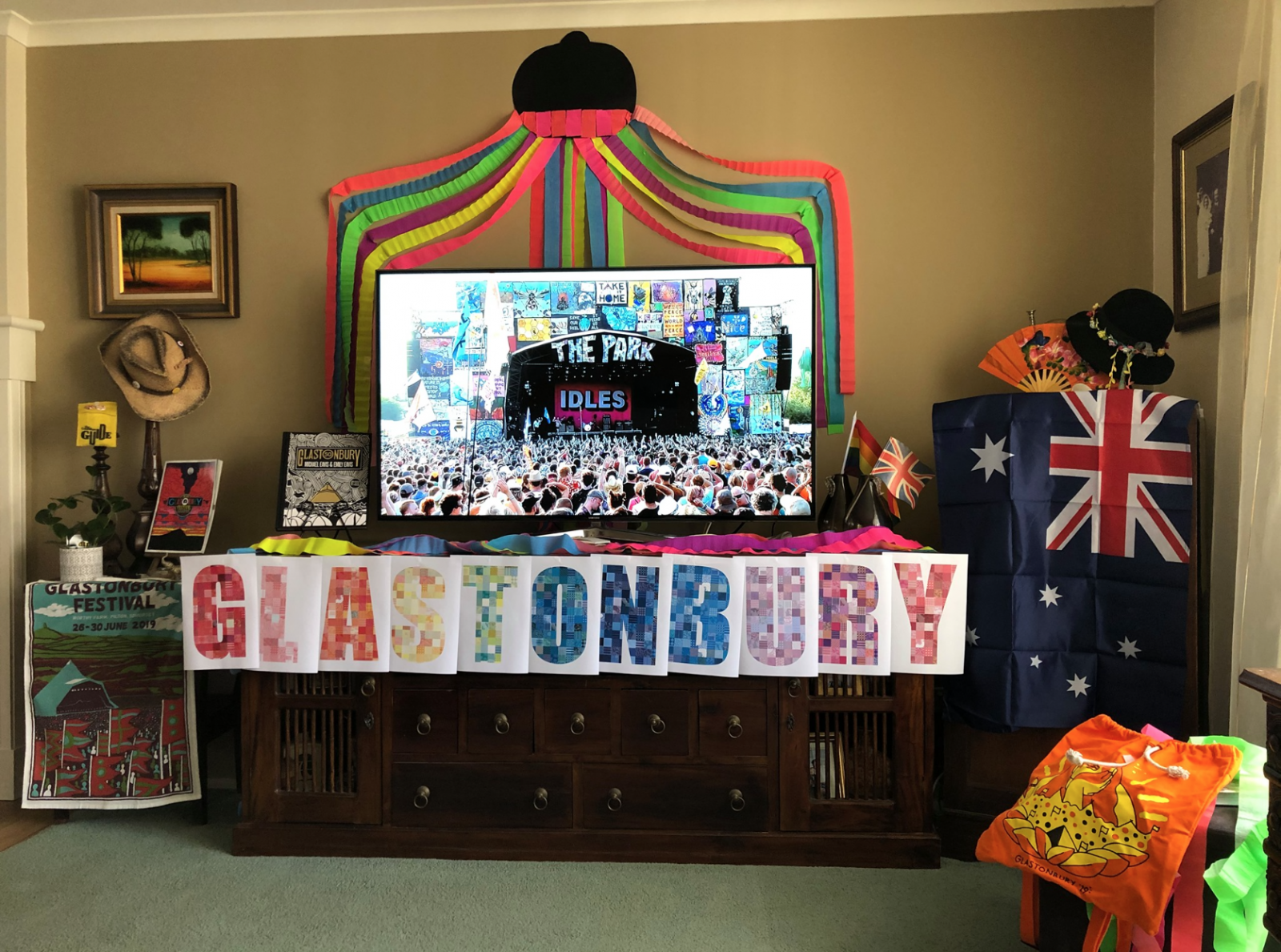 Festival Glastonbury na dvorcích a zahradách, organizátoři se obávají bankrotu. Příští rok by přesto mohl být výjimečný 