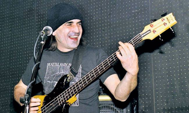 SMRT SI ŘÍKÁ ROCK'N'ROLL: Milan 