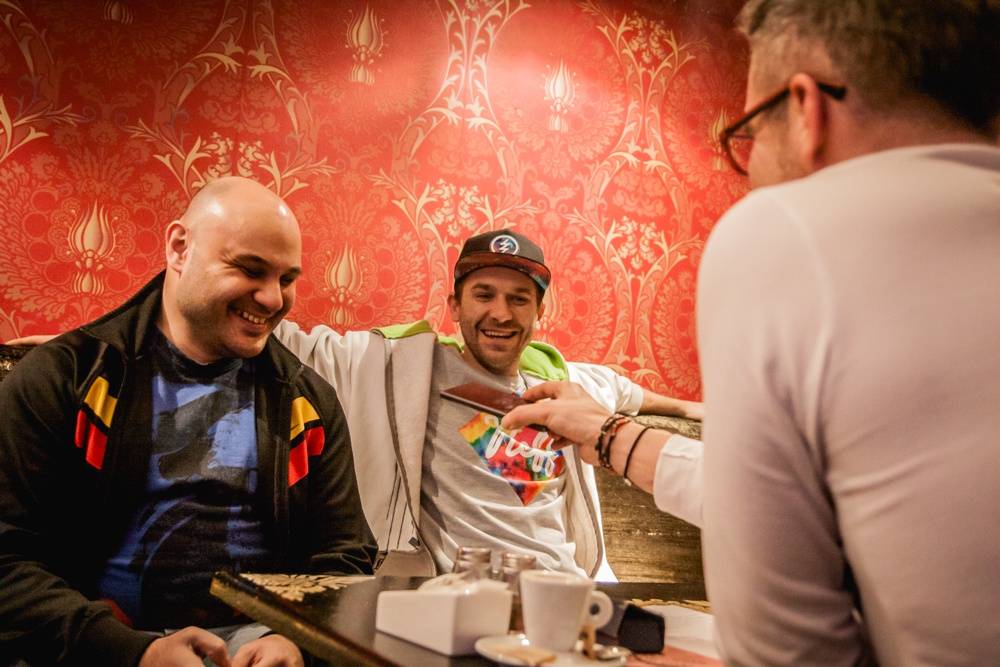 AUDIO: PREMIÉRA: DJ Friky a Martin Svátek slaví narozeniny společným singlem